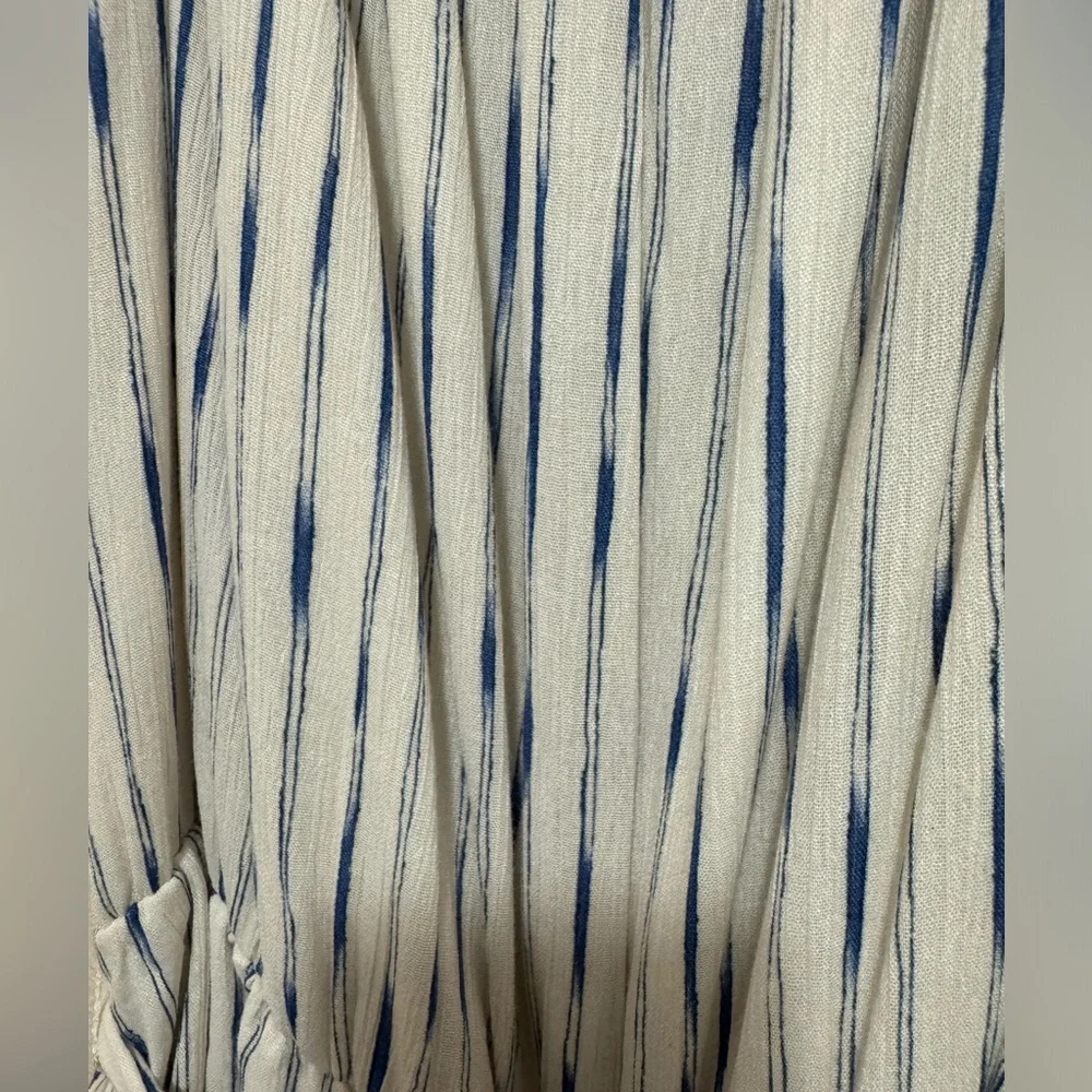 White dress - Picture 2 of 3